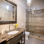 Апартаменты Stylish In The Historic Center Of *