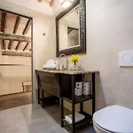 Stylish In The Historic Center Of Апартаменты Кортона