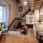Апартаменты Stylish In The Historic Center Of *