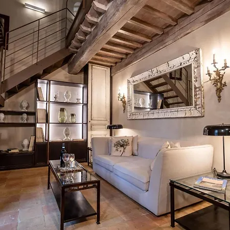 Apartment Stylish In The Historic Center Of Cortona