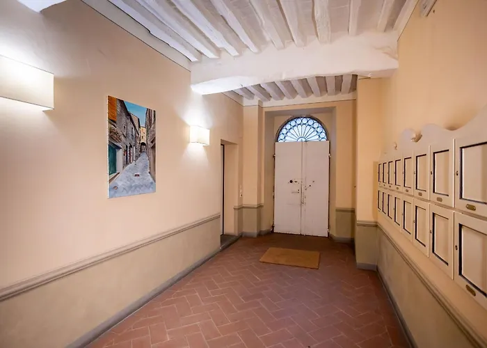 Stylish In The Historic Center Of Apartment Cortona